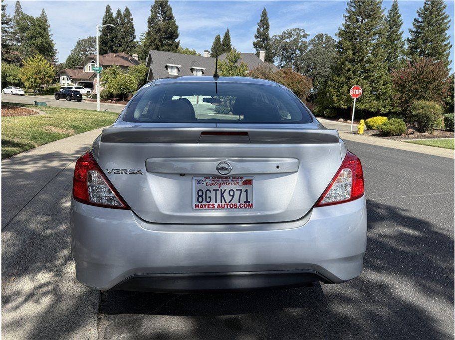 Used 2019 Nissan Versa S Plus FWD image 4