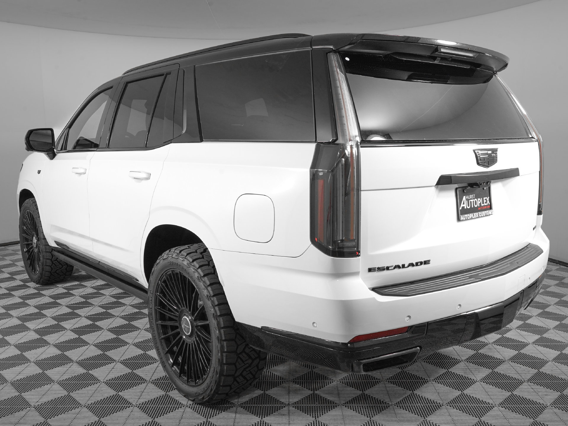 Used 2026 Cadillac Escalade Sport w/ Touring Package AWD/4WD image 7