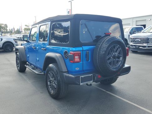 Used 2024 Jeep Wrangler Sport S image 7