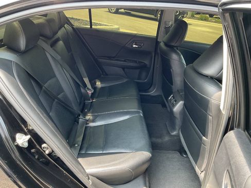 Used 2016 Honda Accord Touring image 40