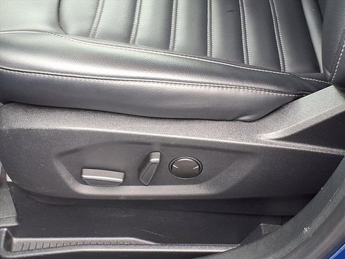 Used 2024 Ford Edge SEL image 4