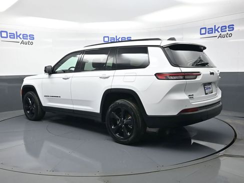 Used 2025 Jeep Grand Cherokee L Altitude AWD/4WD image 6