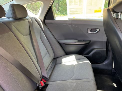 Used 2025 Kia K4 FWD image 36