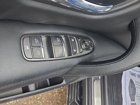 Used 2024 Nissan Armada SL w/ Captain's Chairs Package image 13