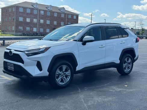 Used 2024 Toyota RAV4 XLE AWD/4WD image 10