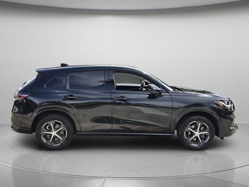 Certified 2024 Honda HR-V EX-L image 3