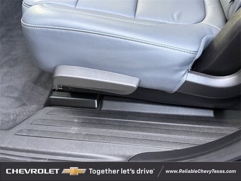 Used 2020 Chevrolet Traverse LT image 33