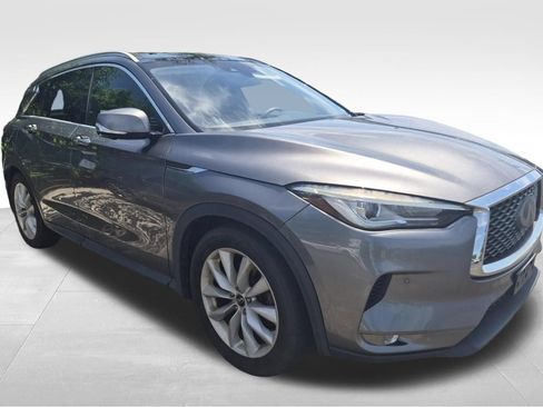 Used 2019 INFINITI QX50 Essential w/ Premium Heat Package AWD/4WD image 2