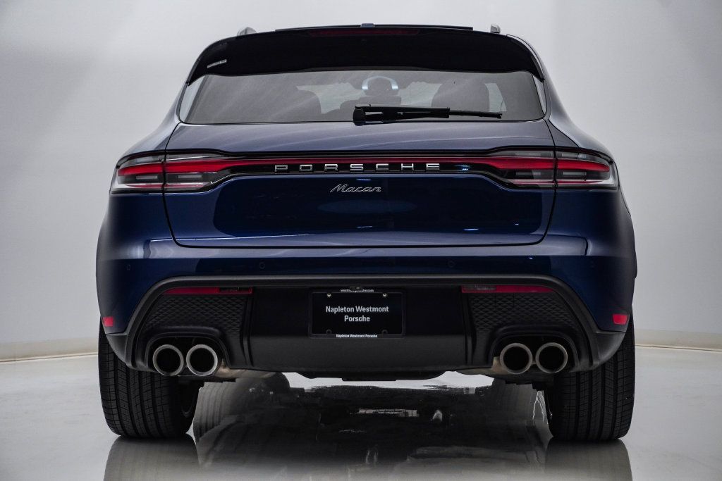 Certified 2026 Porsche Macan AWD/4WD image 10