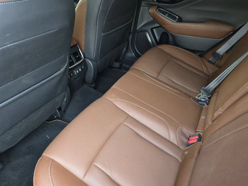 Used 2022 Subaru Outback Touring AWD/4WD image 9