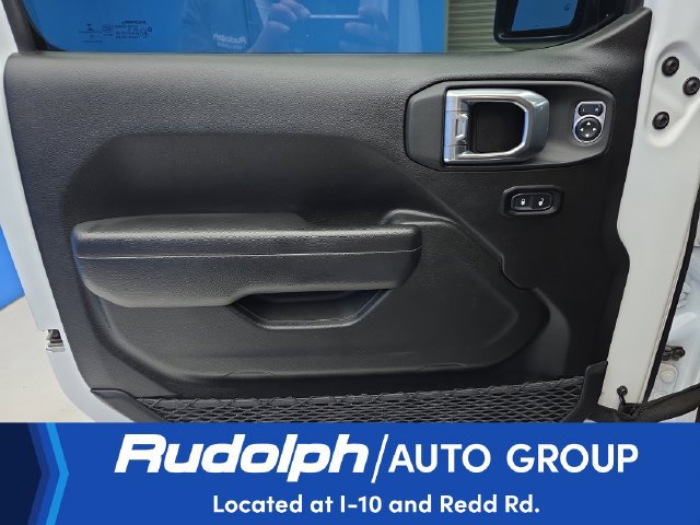 Used 2022 Jeep Wrangler Unlimited Rubicon w/ Steel Bumper Group AWD/4WD image 12