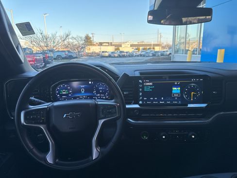 Used 2023 Chevrolet Silverado 1500 RST w/ Redline Edition image 2