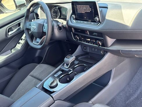 New 2026 Nissan Rogue SV AWD/4WD image 12