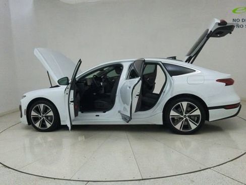 Used 2025 Audi A6 e-tron Premium Plus w/ Premium Plus RWD image 72