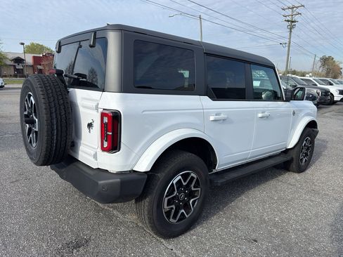 Used 2024 Ford Bronco Outer Banks image 7