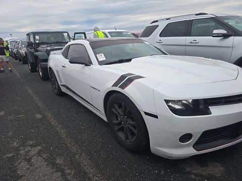 Used 2015 Chevrolet Camaro LS RWD image 2