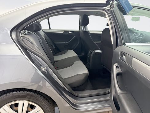 Used 2017 Volkswagen Jetta S image 17