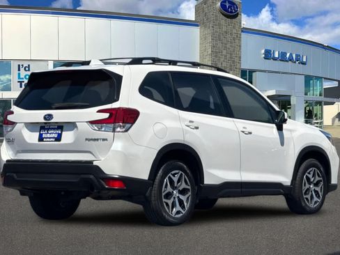 Used 2020 Subaru Forester Premium AWD/4WD image 2