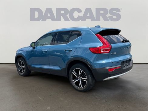 Certified 2023 Volvo XC40 B5 Plus w/ Climate Package AWD/4WD image 5