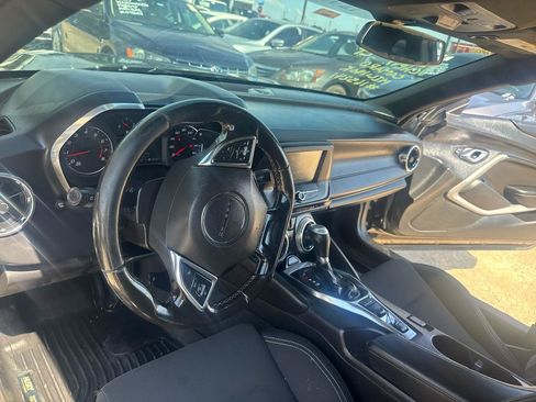 Used 2016 Chevrolet Camaro LT RWD image 39