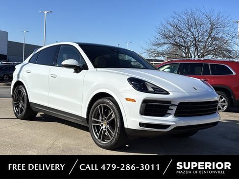 Used 2022 Porsche Cayenne Coupe image 1