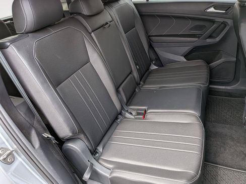 Used 2023 Volkswagen Tiguan SE FWD image 34
