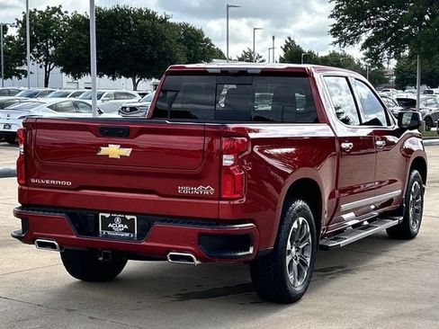 Used 2025 Chevrolet Silverado 1500 High Country w/ Technology Package AWD/4WD image 4