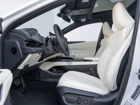 New 2026 Lexus ES 350e FWD image 18