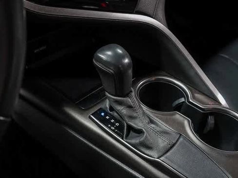 Used 2021 Toyota Camry SE image 21