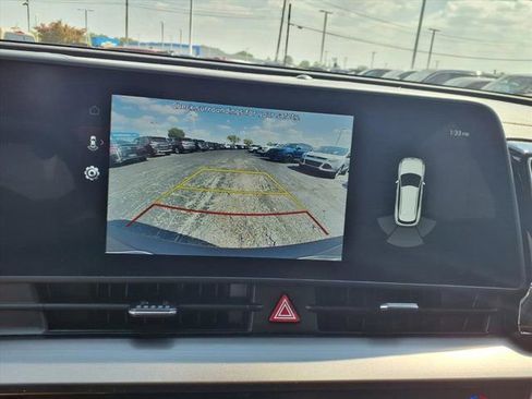 Certified 2023 Kia Sportage EX image 16