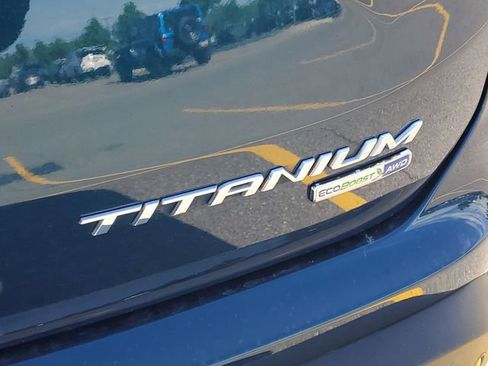 Used 2020 Ford Edge Titanium AWD/4WD image 6