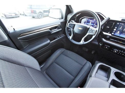 Used 2022 Chevrolet Silverado 1500 LT w/ Texas Edition Plus AWD/4WD image 8