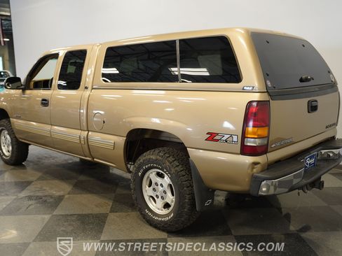 Used 2000 Chevrolet Silverado 1500 LS w/ Off-Road Chassis Pkg AWD/4WD image 10