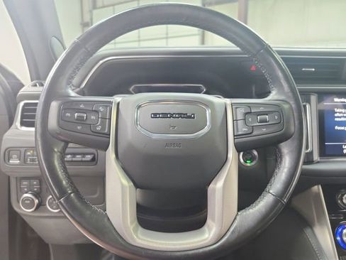 Used 2021 GMC Yukon Denali w/ Advanced Technology Package AWD/4WD image 23
