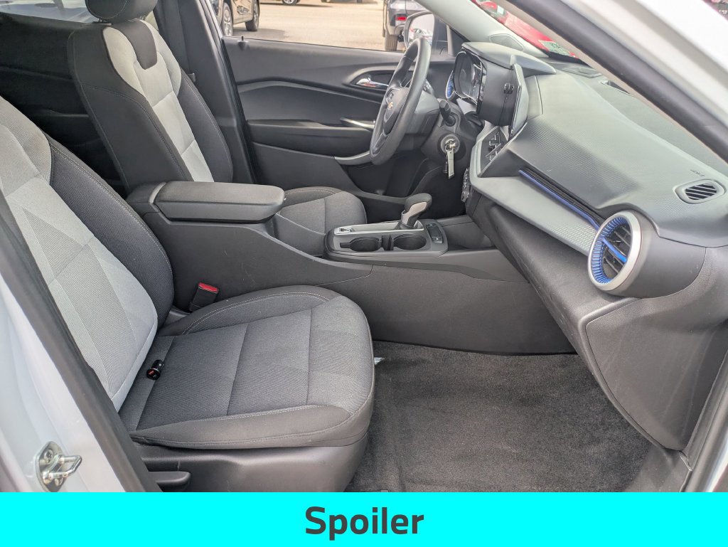 Used 2025 Chevrolet Trax LS FWD image 26