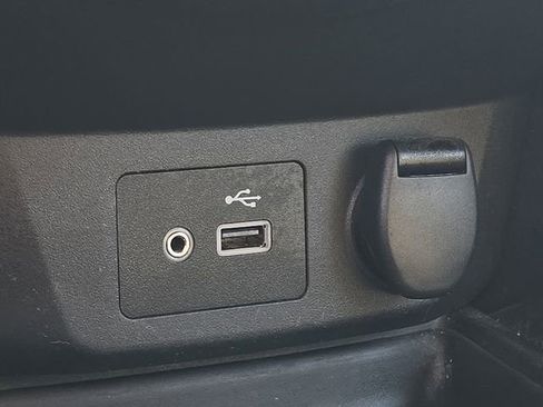 Used 2020 Nissan Rogue SV image 23