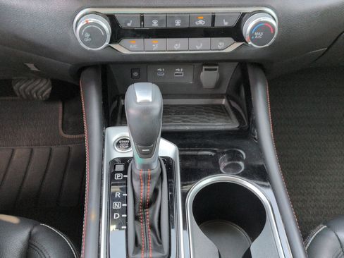 Used 2024 Nissan Altima 2.5 SR w/ SR Premium Package AWD/4WD image 26