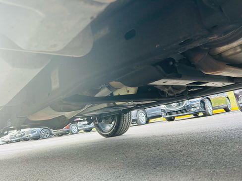 Used 2018 Cadillac Escalade Luxury image 11