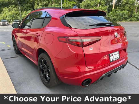 Used 2022 Alfa Romeo Stelvio Veloce image 7