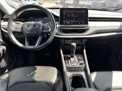 Used 2022 Jeep Compass Latitude w/ Convenience Group AWD/4WD image 16