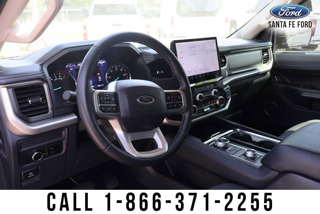 Used 2024 Ford Expedition XLT AWD/4WD image 11