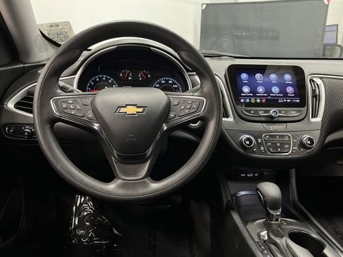 Used 2024 Chevrolet Malibu LT image 5