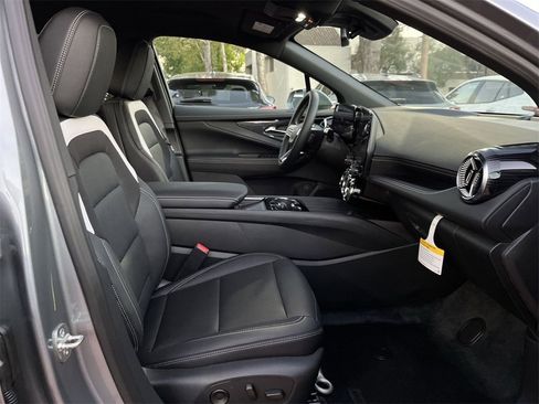 New 2026 Chevrolet Blazer EV LT image 26