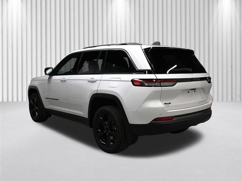 New 2026 Jeep Grand Cherokee Limited AWD/4WD image 5