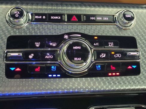 Used 2023 Lincoln Aviator Black Label Grand Touring AWD/4WD image 30