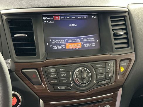 Used 2018 Nissan Pathfinder Platinum image 24