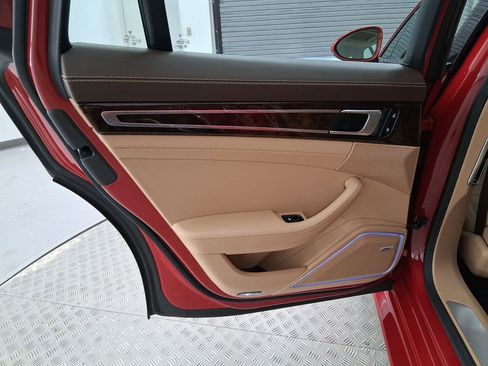 Certified 2023 Porsche Panamera 4S image 29