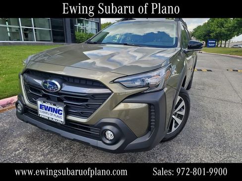 Used 2025 Subaru Outback Premium image 30