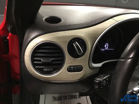 Used 2018 Volkswagen Beetle 2.0T Coast image 30