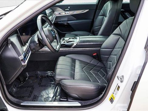 Certified 2024 BMW i7 eDrive50 image 12